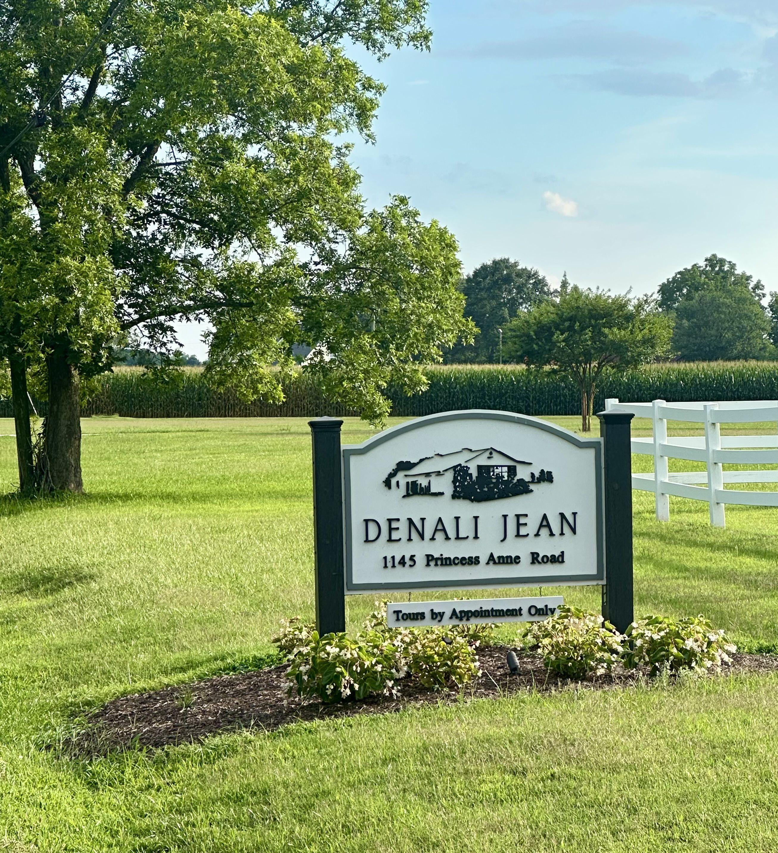 The Wedding Website of Miranda Delaney and Mitch Fallon