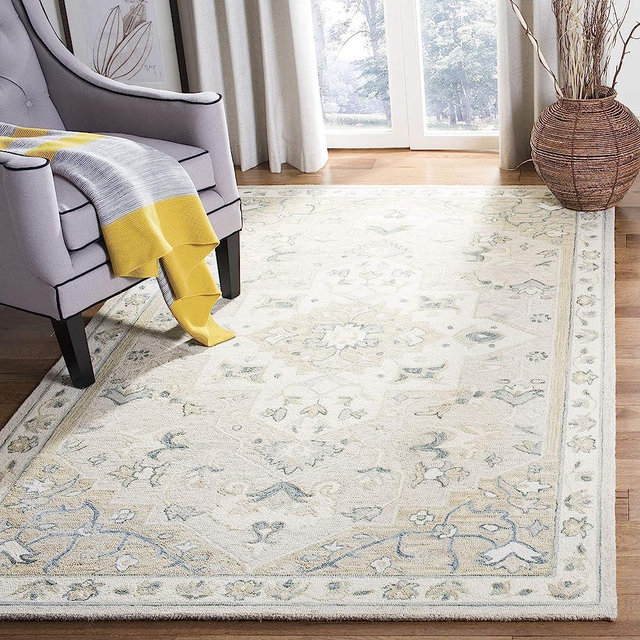 SAFAVIEH Micro-Loop Collection Area Rug - 8' x 10', Beige & Ivory, Handmade Medallion Wool, Ideal for High Traffic Areas in Living Room, Bedroom (MLP505B)