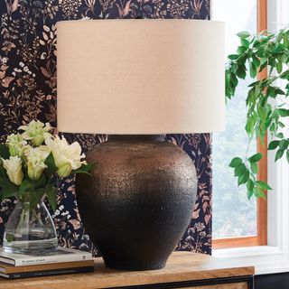 Newgerhard Table Lamp