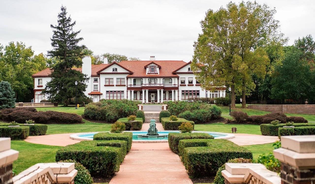 The Wedding Website of Jordan Giokaris and Bradley Ivey