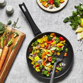 Madura Plus Aluminum Nonstick Fry Pan
