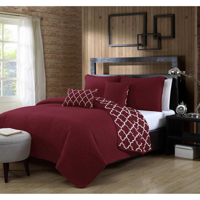 Geneva Home Fashions Queen 5pc Avondale Manor Griffin Quilt & Sham Set Burgundy