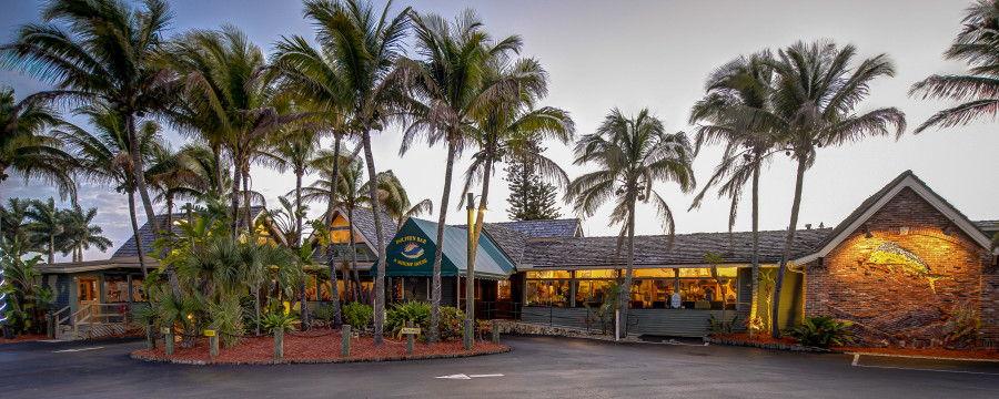 The Wedding Website of Ben Lunsford and Amelia Simmons