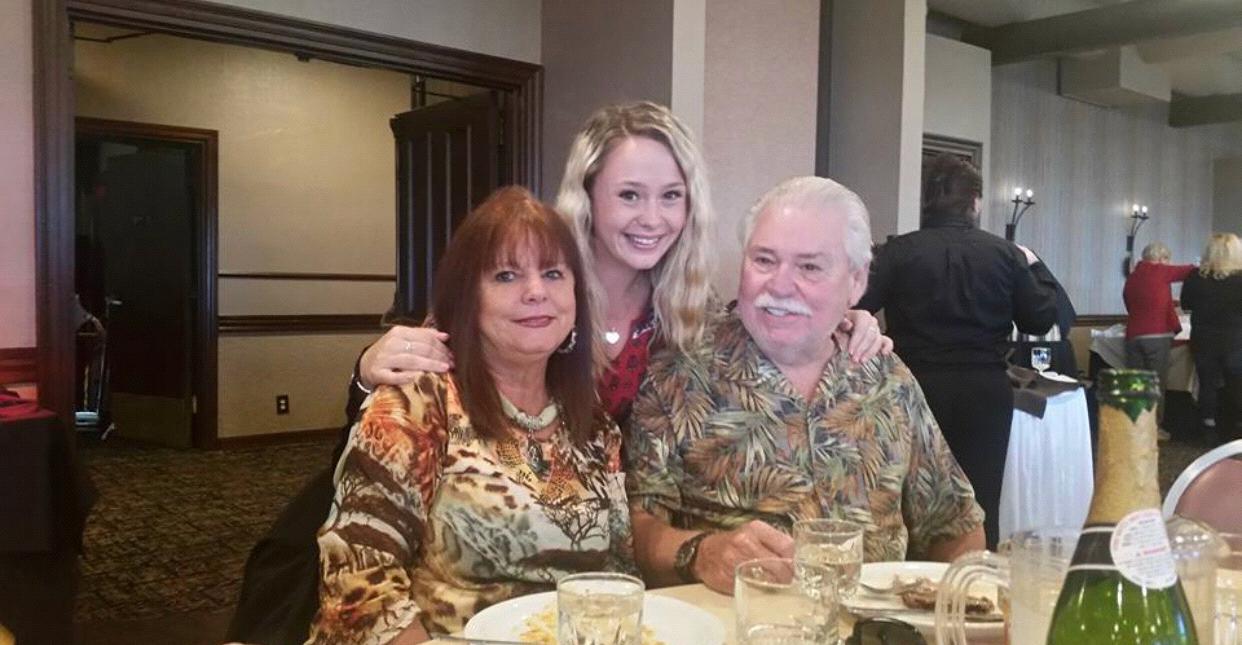 Aunt Vicky and Uncle Jd❤️