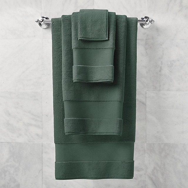 Frontgate Resort Collection Pine Bath Sheet