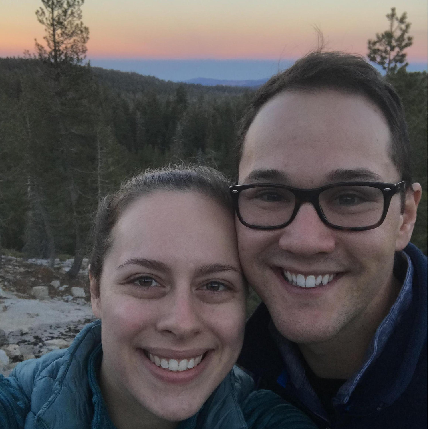 H&M decided to take an impromptu weekend trip to Yosemite. Their friends recommended hiking Cloud's Rest -a 16mi hike with 360 degree views at the peak! They got up before sunrise on Nov 3 to start!