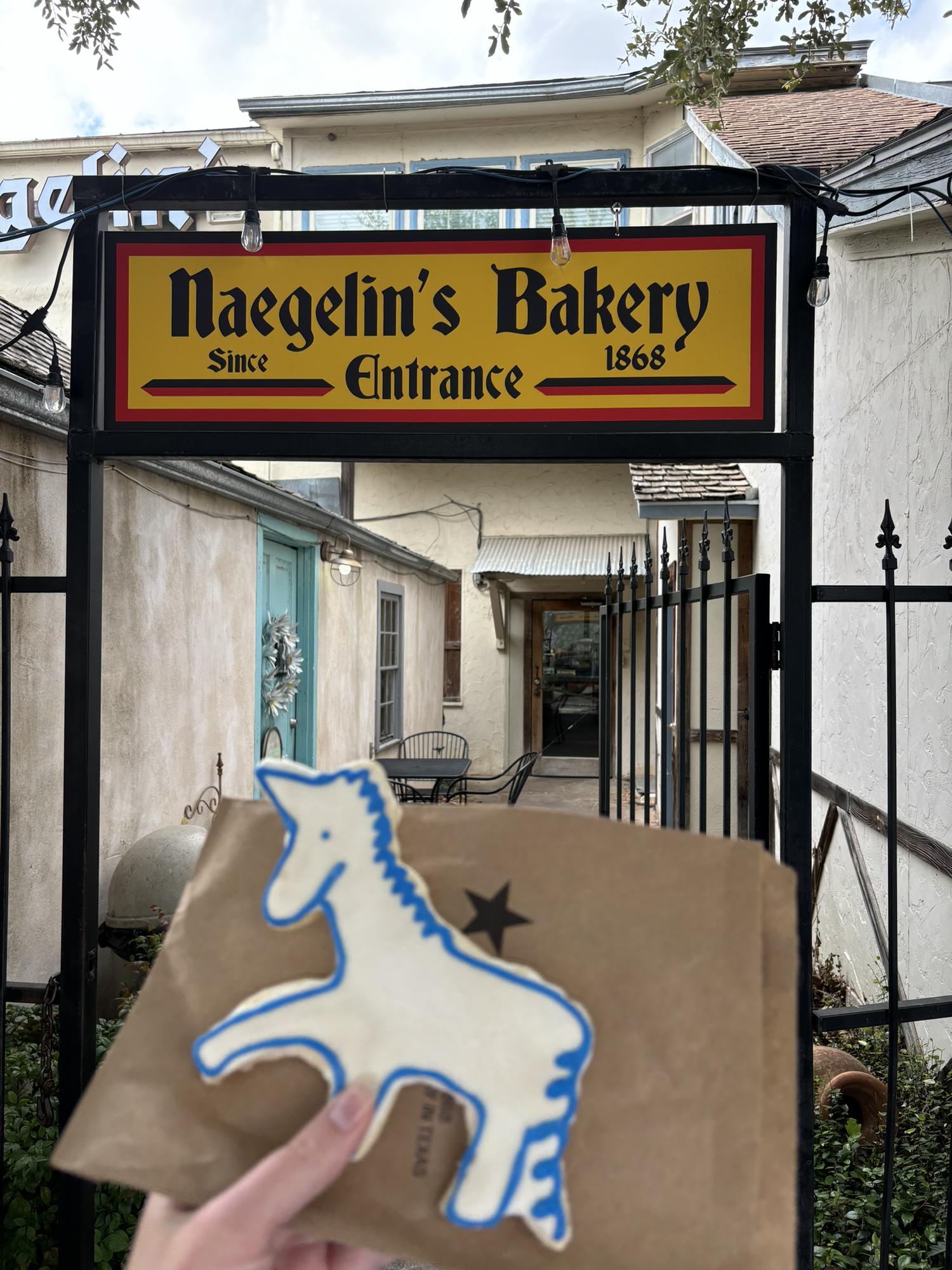 A visit to the bakery where our cakes will be from!