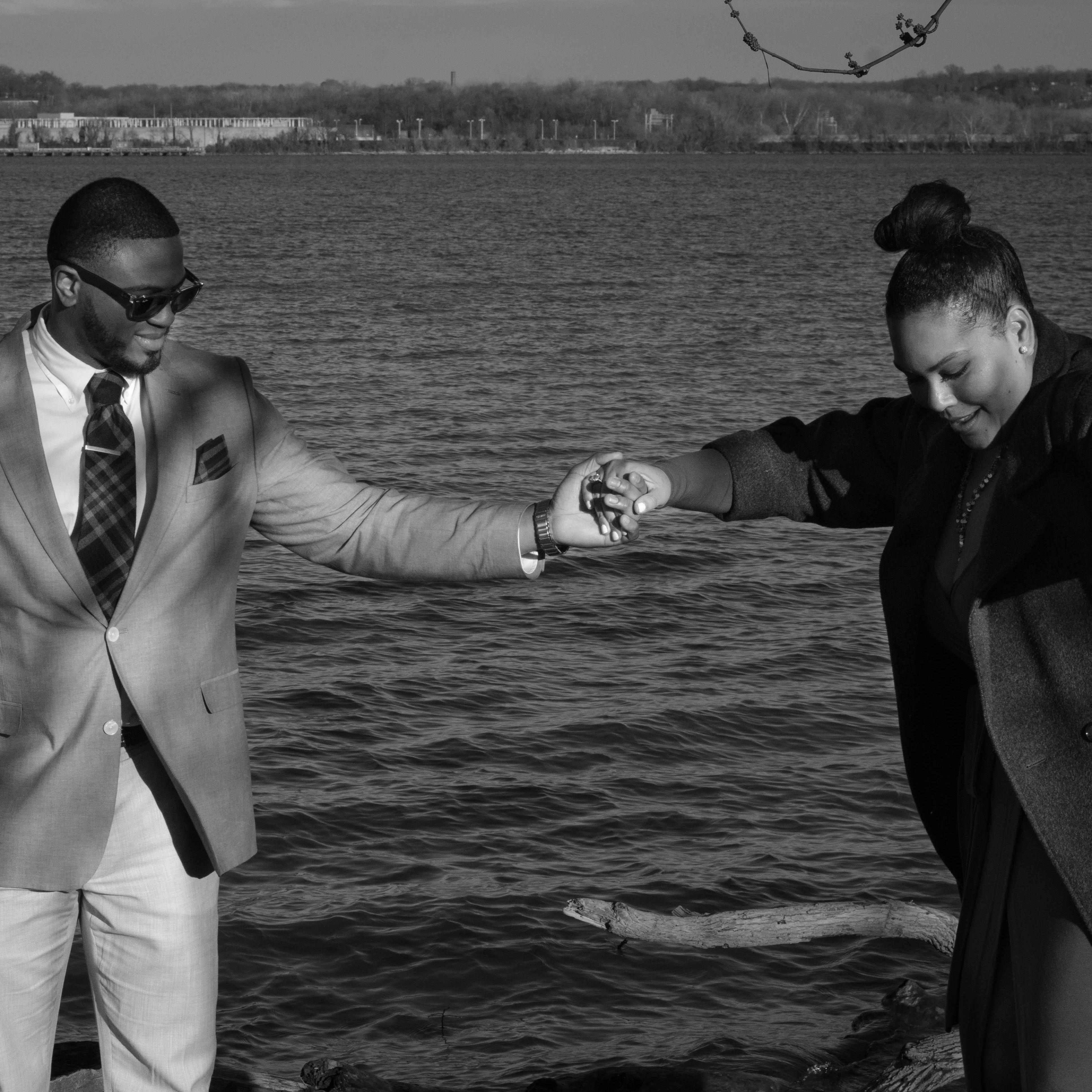 Engagement Photo Session: Photo credit: Harold Martin (harmaphotos). Alexandria, VA waterfront.