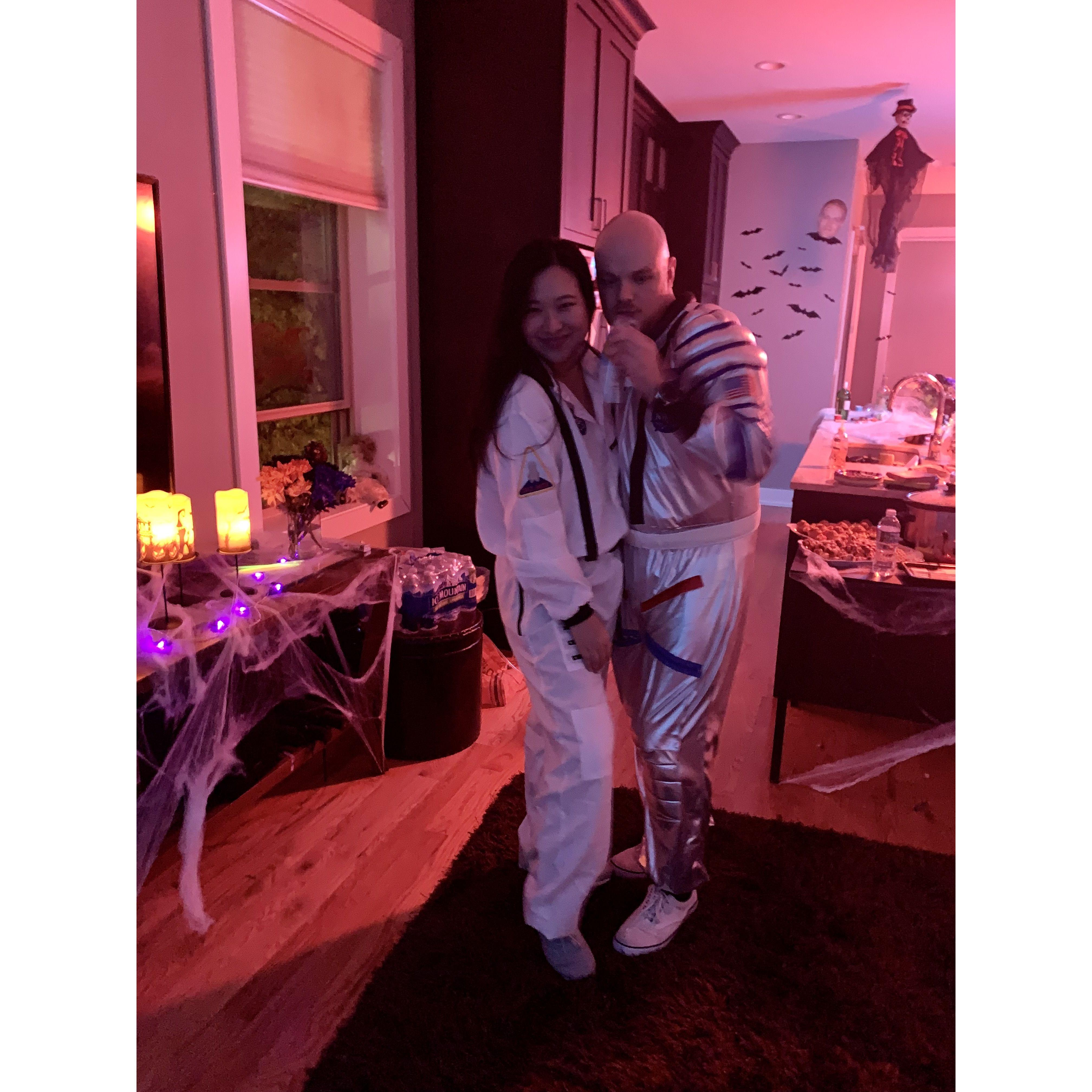 Halloween - 2022
🪐
Costume: Astronauts