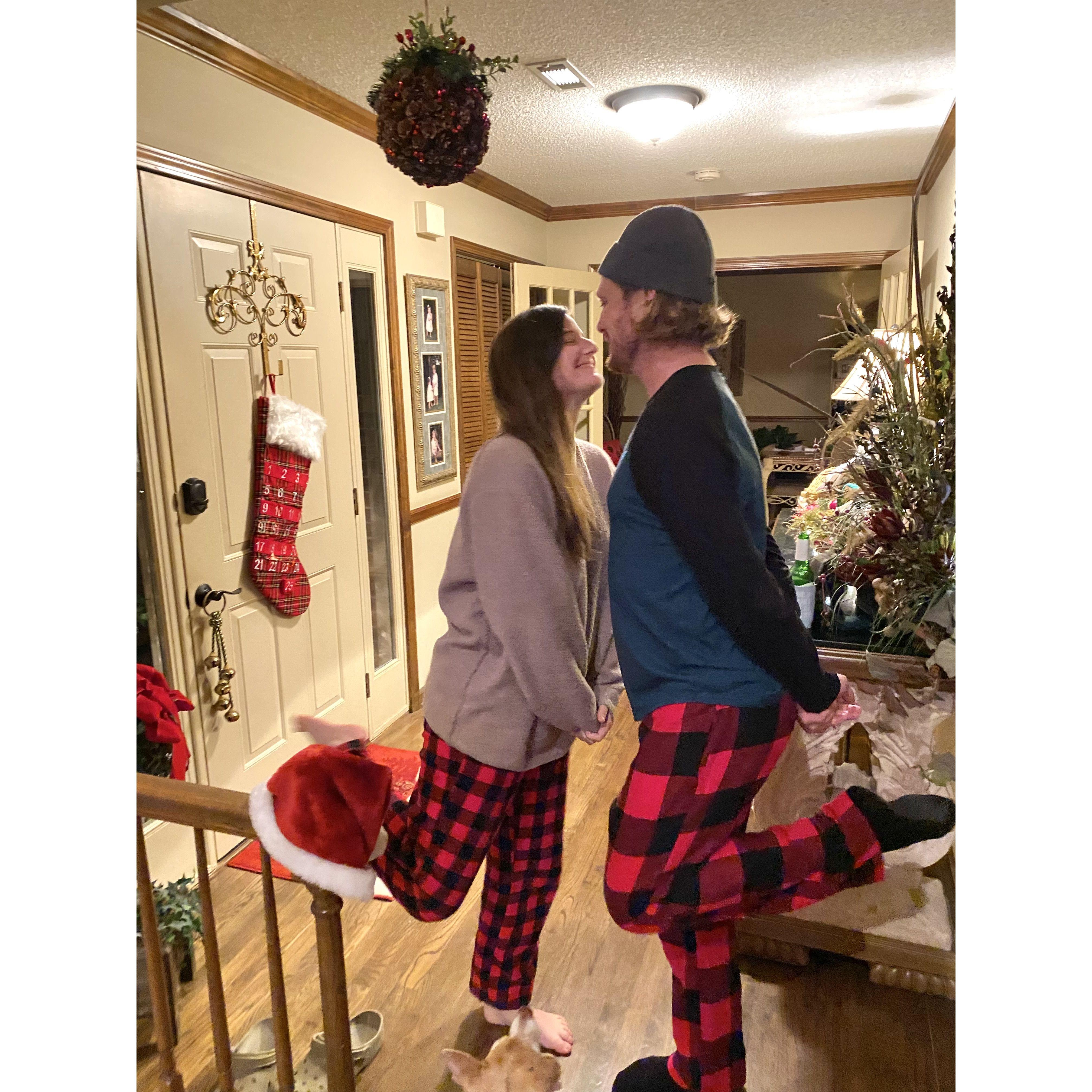 Mistletoe love <3 Dec 2022