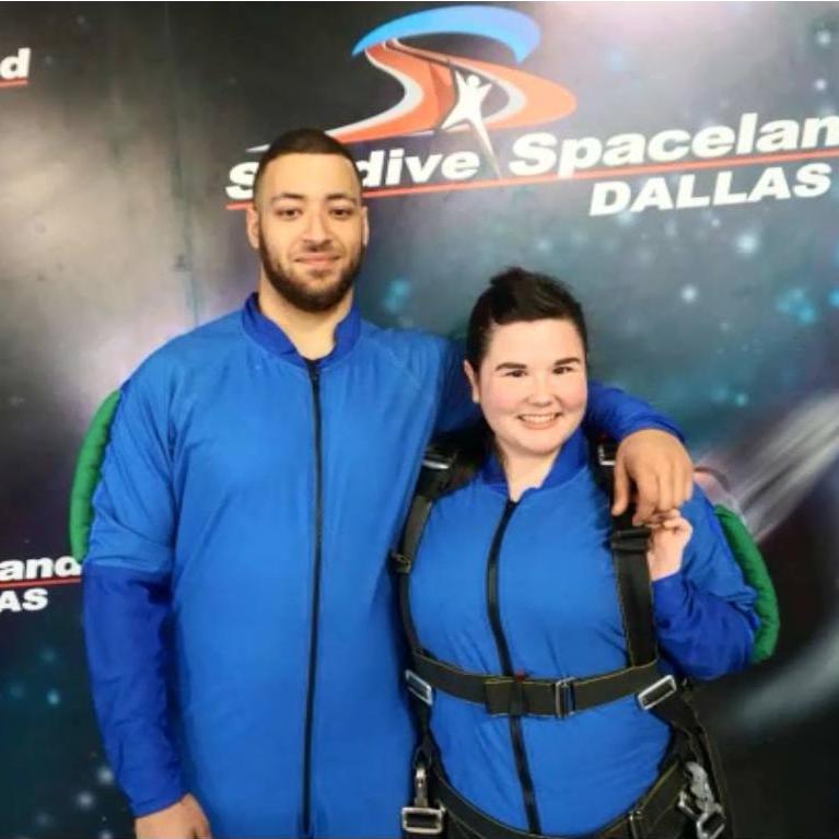 Skydiving for Lainey's 25th birthday. Four months prior Lainey gifted a Spaceland voucher for Moose to "dive in 25" himself, 2018.