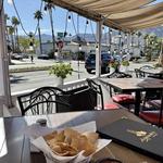 Armando's Dakota Bar & Grill