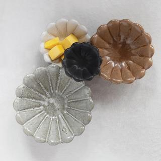 Stoneware 4-Piece Assorted Flower Bowl Set