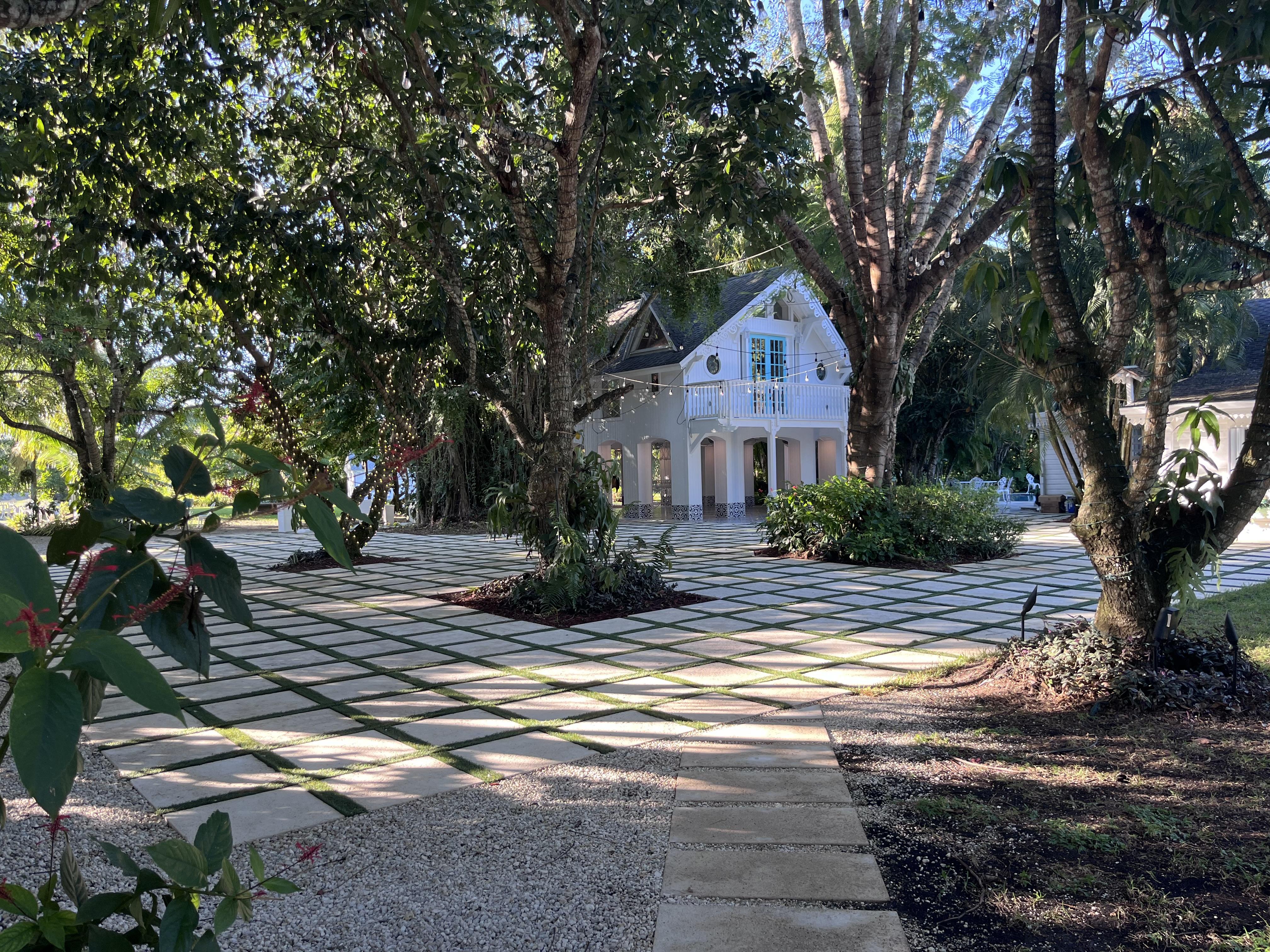 The Wedding Website of Daisy Garcia and Patrick Nasto