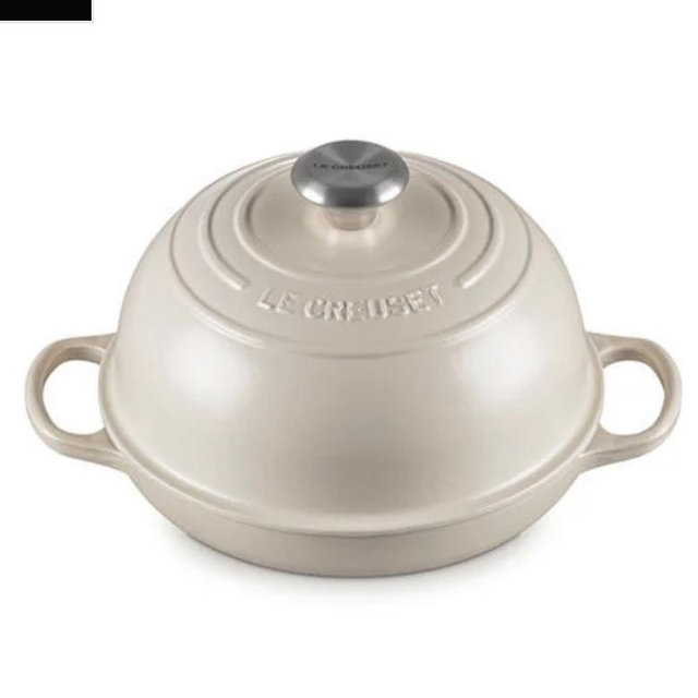 Le Creuset Bread Oven - Color: Brioche