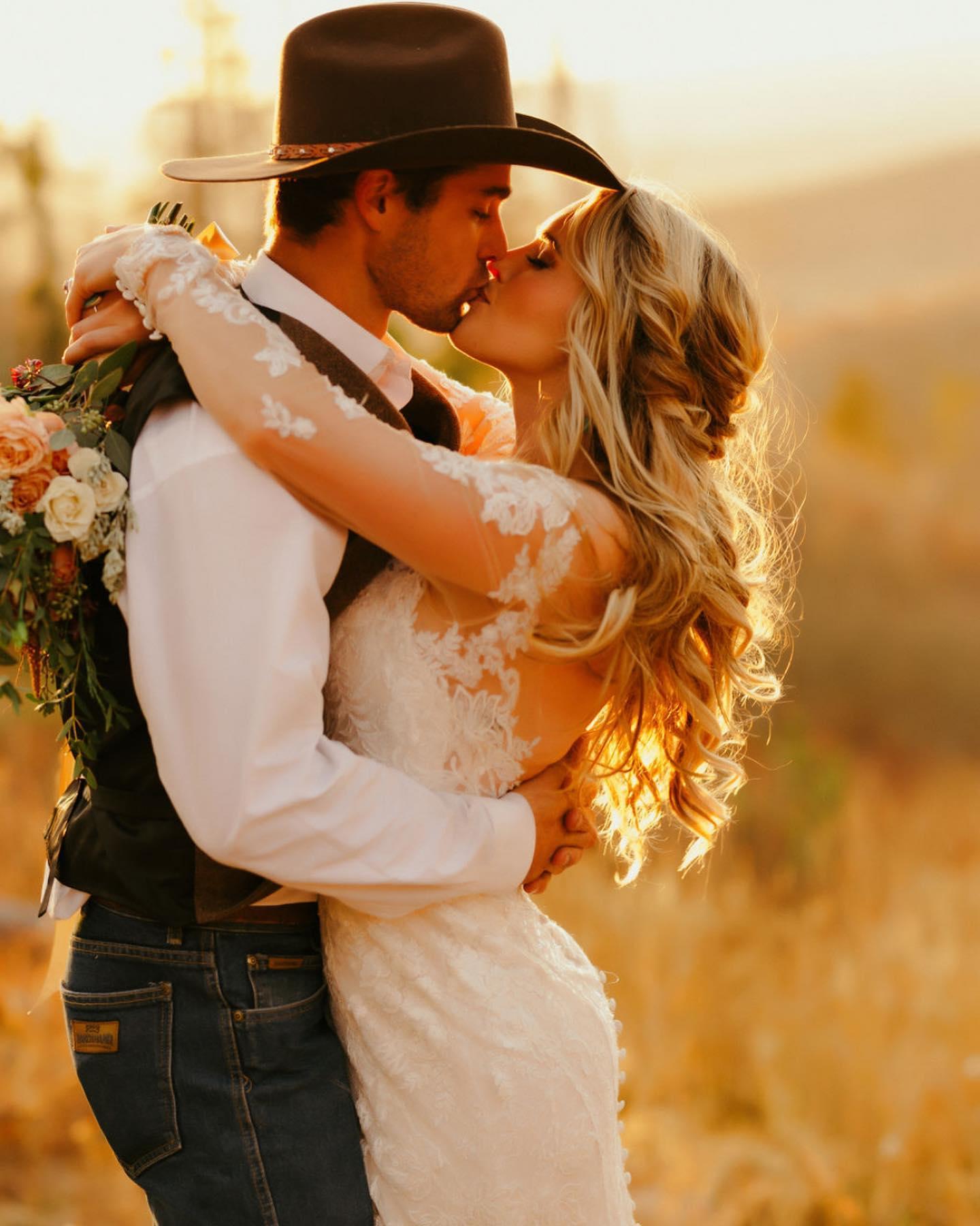 The Wedding Website of Krista Halsnes and Tanner Coulter