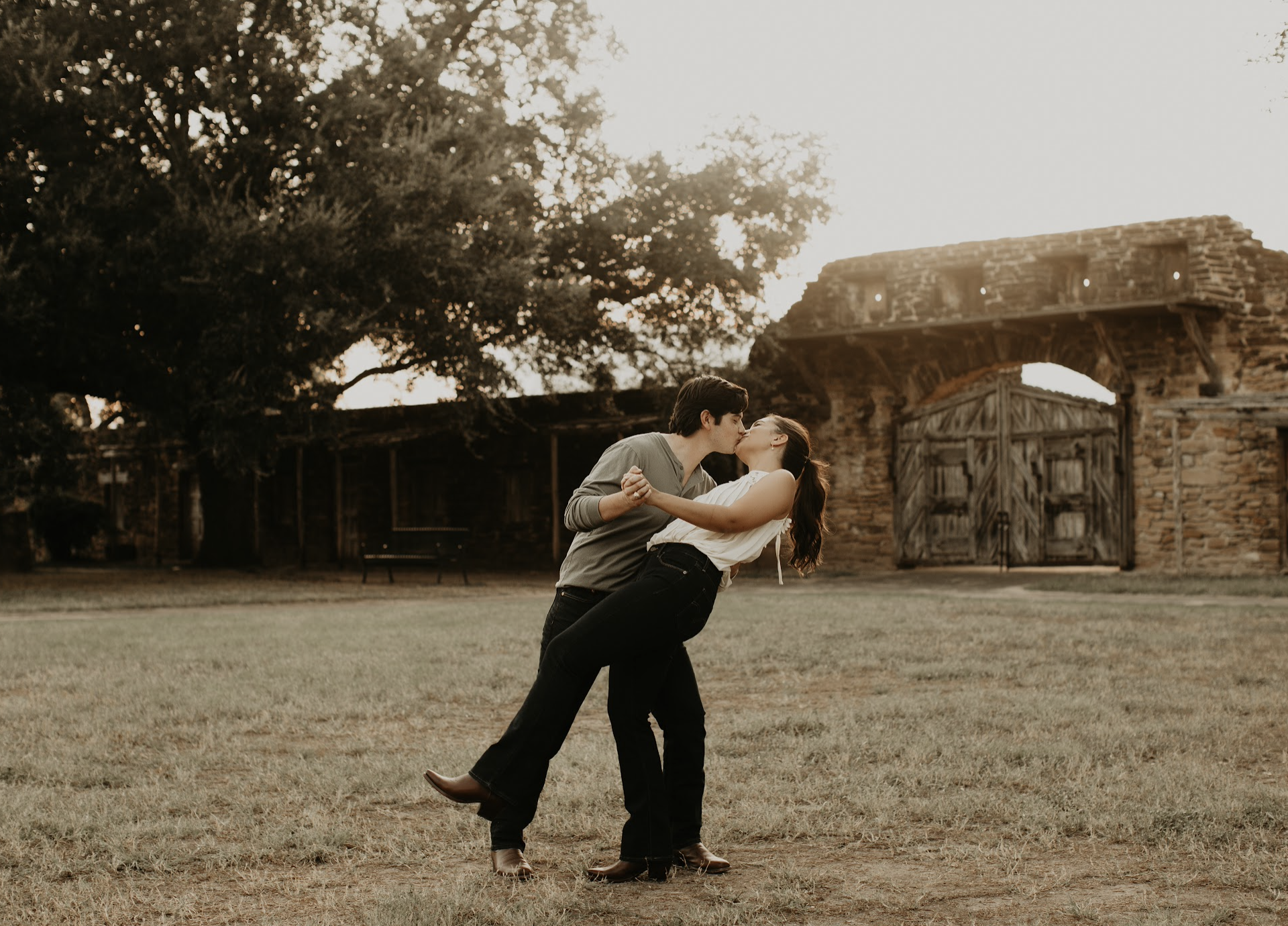 The Wedding Website of Kenzie Oswalt and Michael Leonides