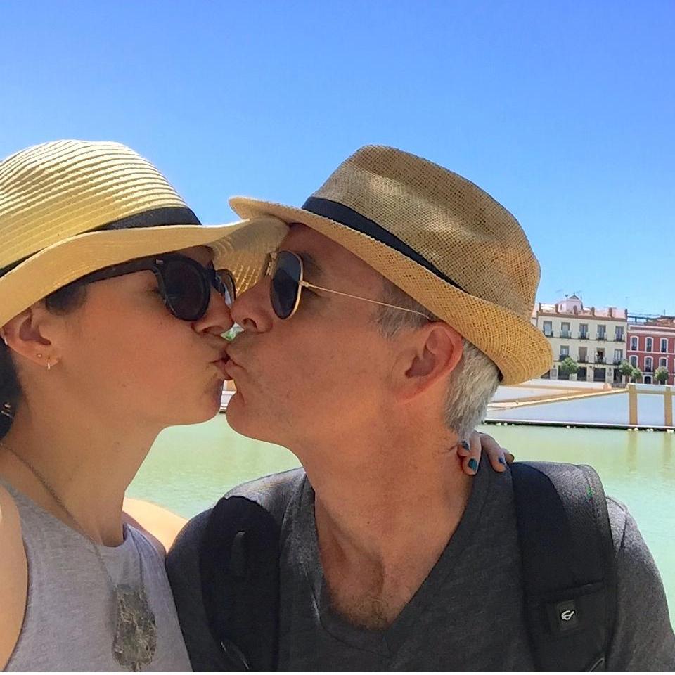 Besos on Calle Betis. #España2017