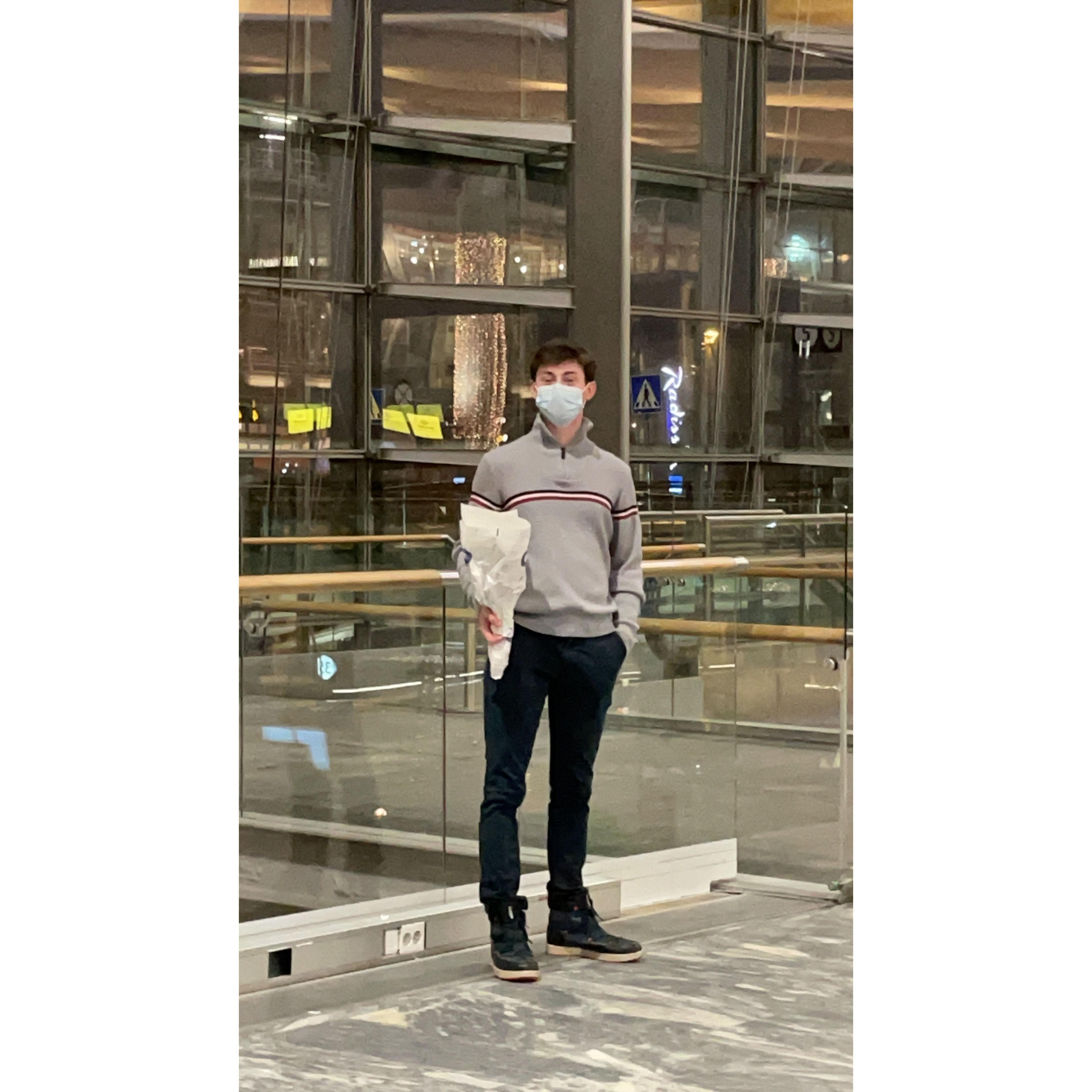 Emil picking me up at the airport in Norway! I visited Norway for the first time in December 2021.
