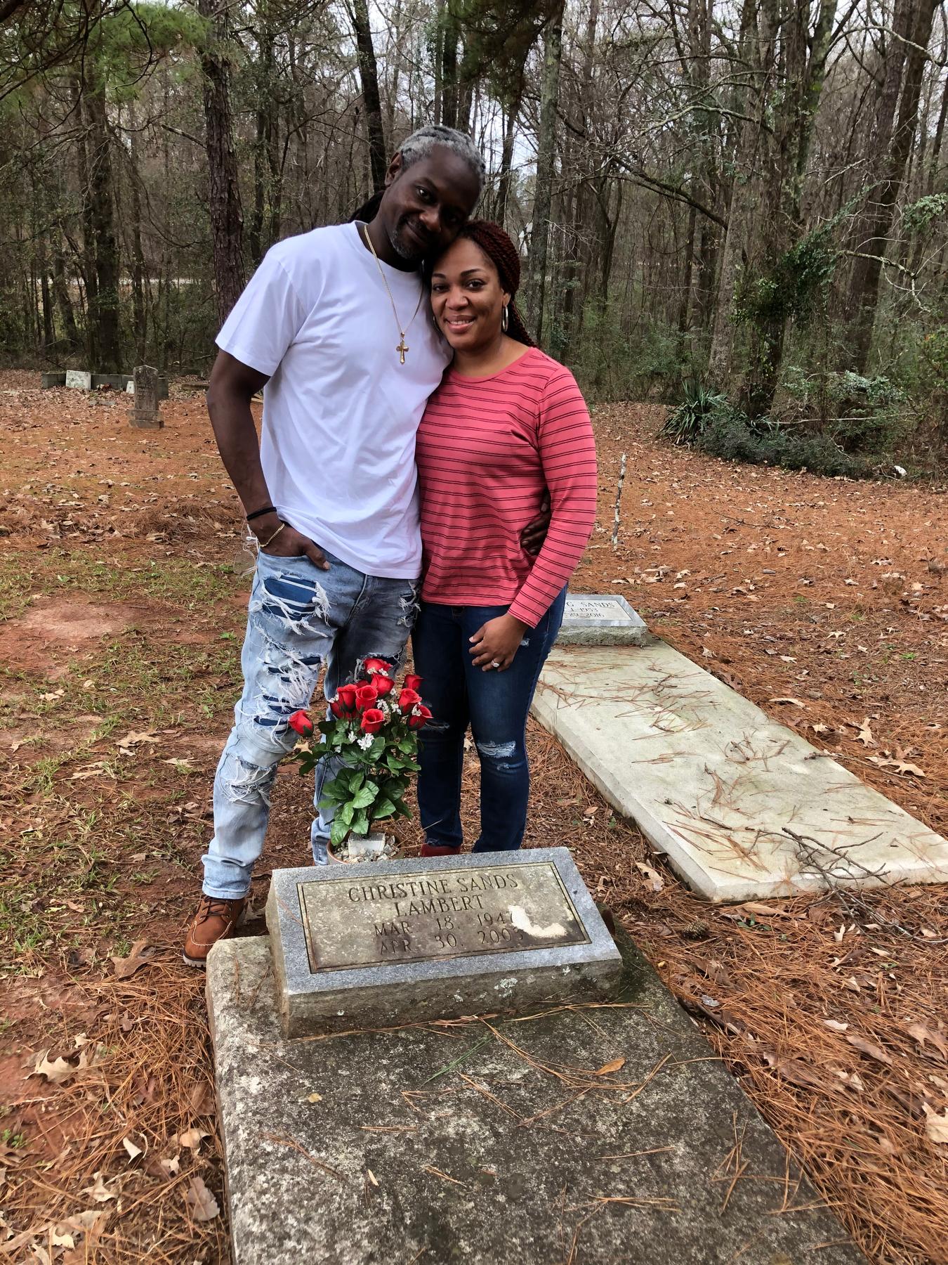 Visiting Shaunta’s mom’s grave in Georgia