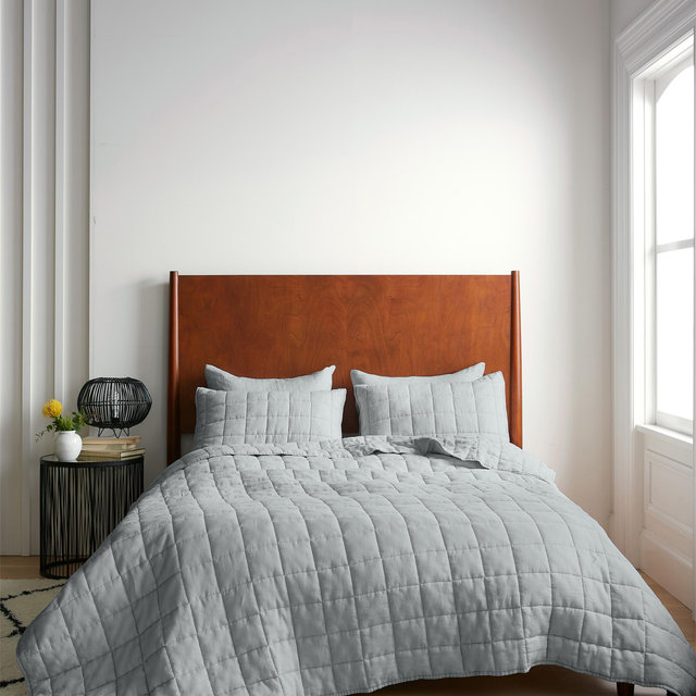European Linen Box Quilt in Mist Full/Queen