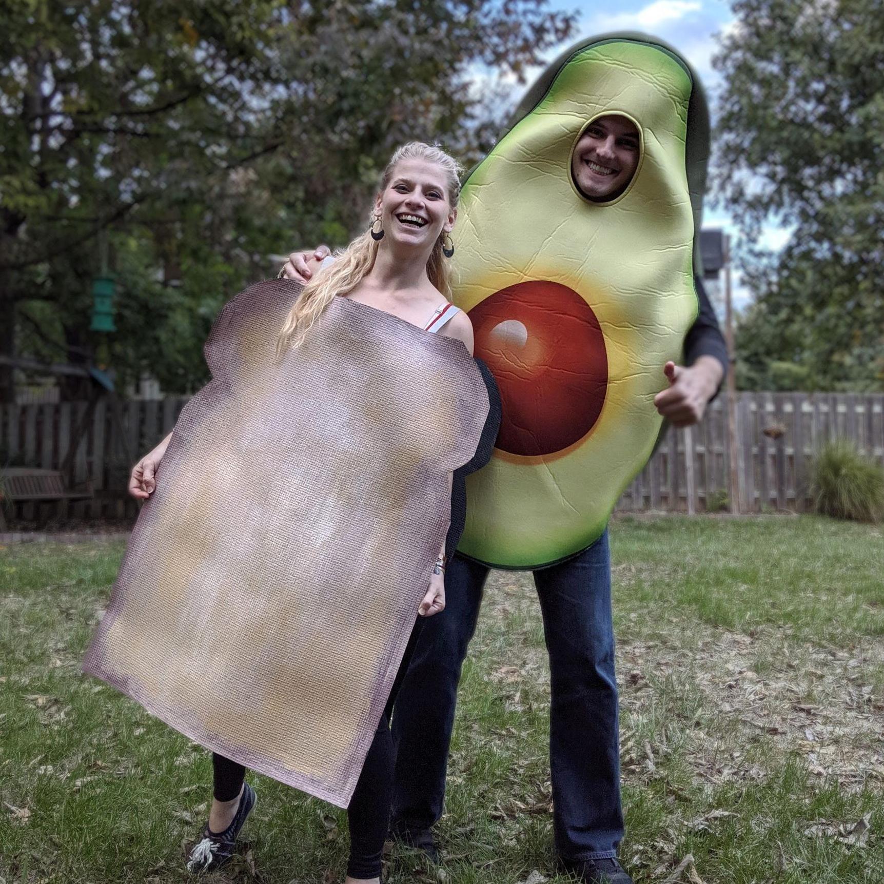 Avocado loves toast.