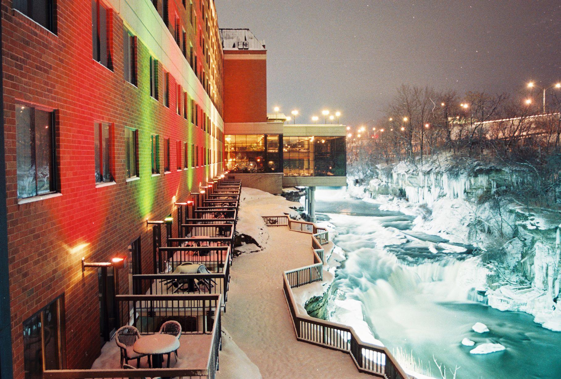 The Wedding Website of Danielle Dougherty and Derrick Arroyo