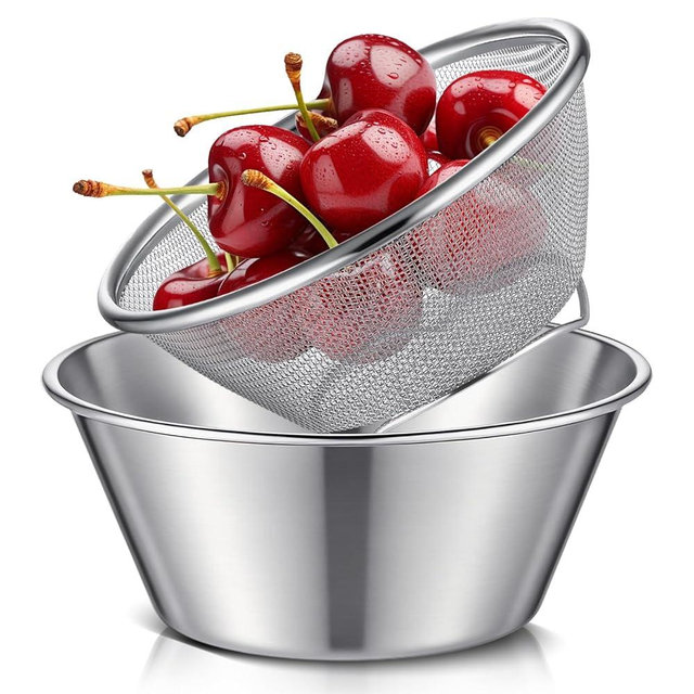 Baderke 2 Pcs Mini Colander & Food Strainer 304 Stainless Steel Small Mixing Colanders Bowl Rice Strainer for Kitchen Cooking Fruit Washing Vegetable(5.51 x 2.36 Inches,Silvery)