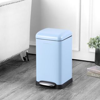 Betty Retro Mini Step Can