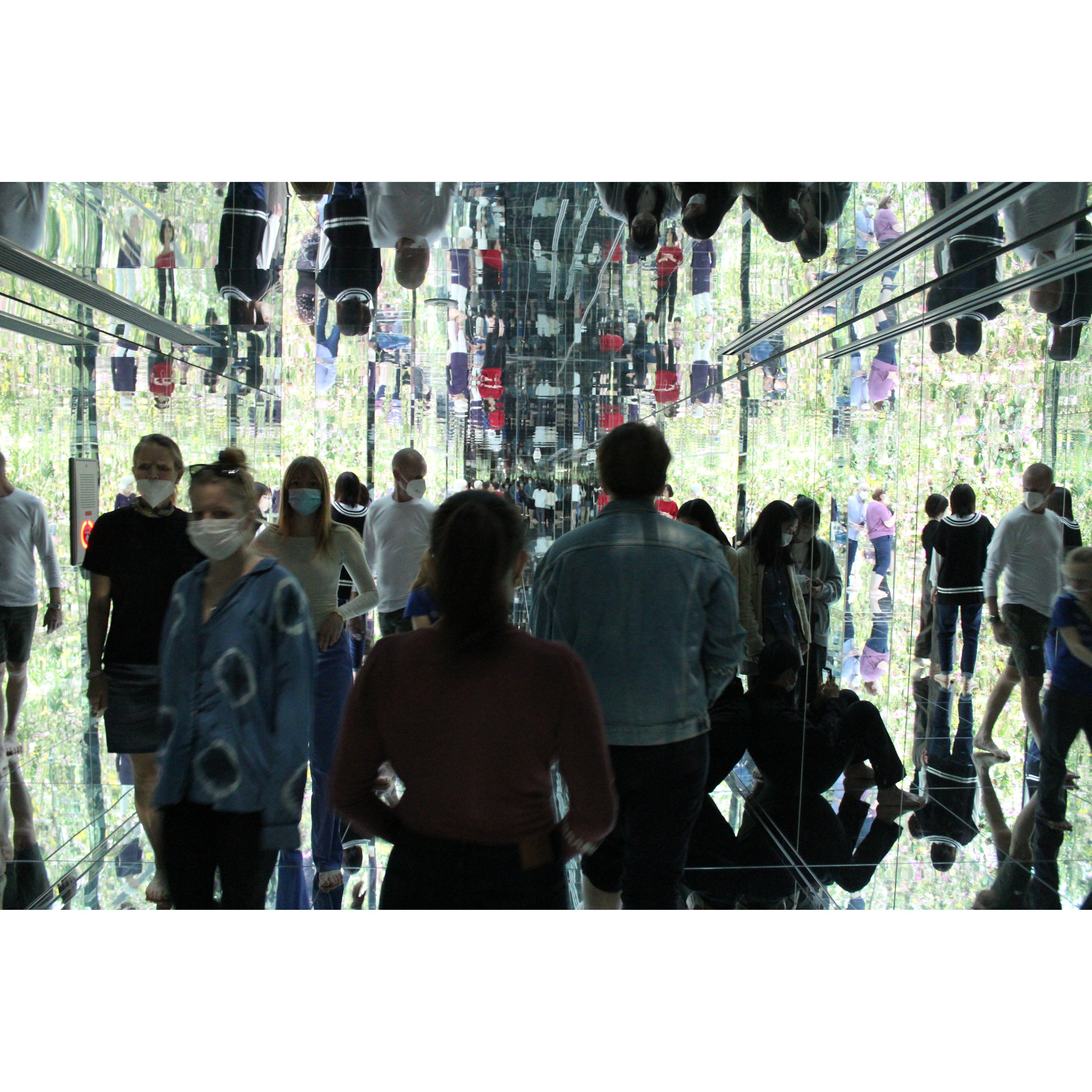 Team Planets Japan is otherworldly art experience
