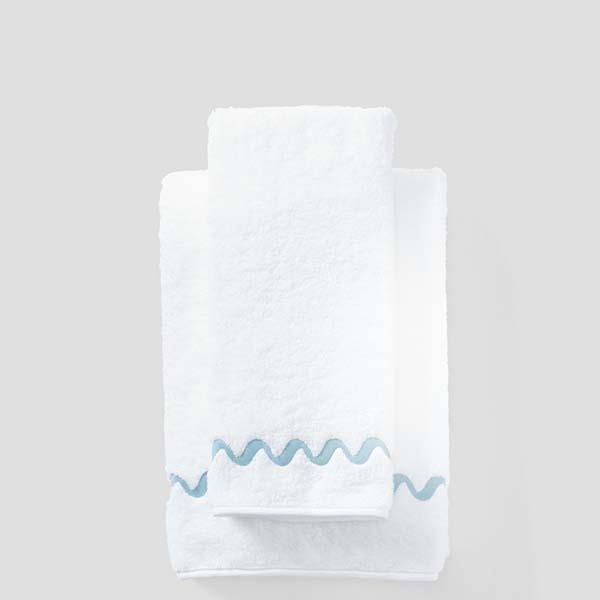 Weezie Luxury Towels Wave Embroidered Starter Pack (6 pieces)