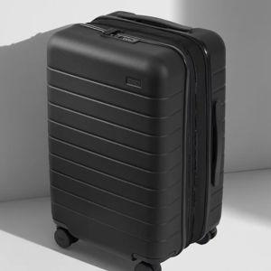 Expandable Suitcases: Carry-On Flex in Jet Black | Away