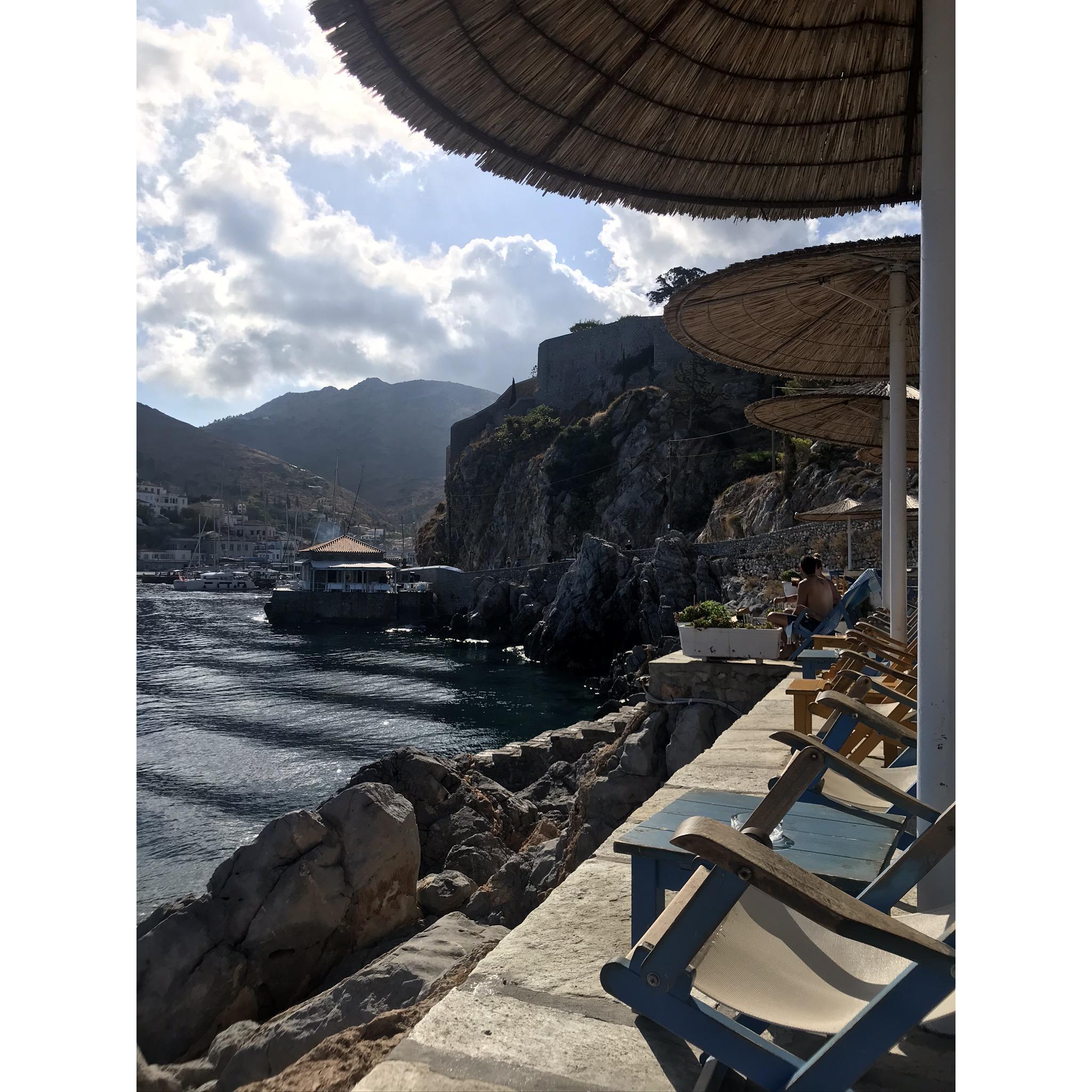 Spilia Beach Bar in Hydra