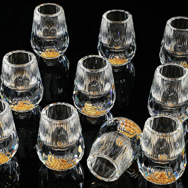 Skybooly 12 Pcs Small Crystal Shot Glasses with 24k Gold Leaf Flakes 0.5oz Mini Diamond Tequila Whiskey Shot Glasses Set Luxury Tiny Shot Cups Drinking Glassware for Party Bar Decor Collection Gift