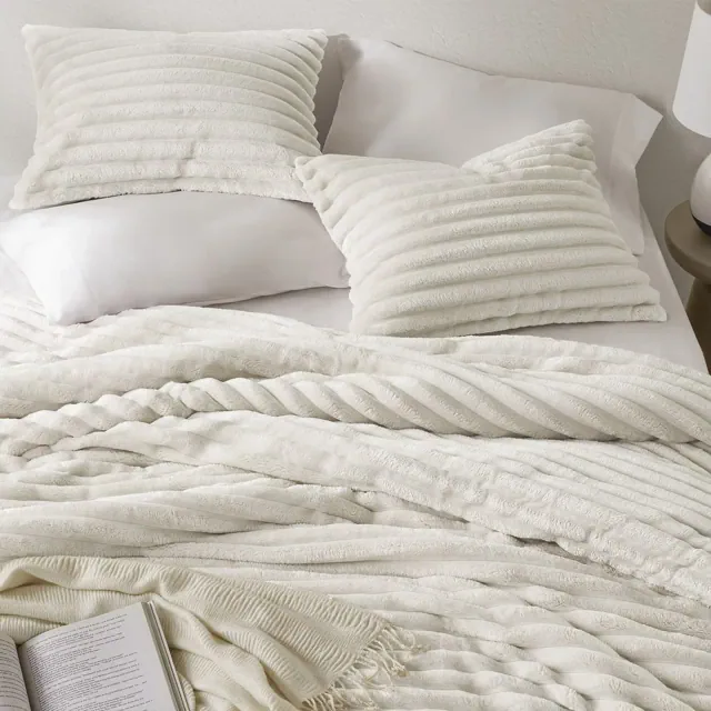 3pcs Ultra Soft Solid Color Comforter Set, 100GSM Lightweight Ribbed Velvet Fluffy Plush Bed Blanket with Matching Shams,Ivory,Full/Queen
