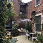 Molly’s Courtyard Cafe