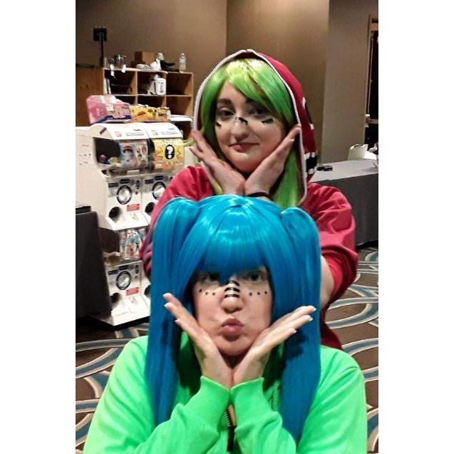 Nat and Jess as Miku and Gumi