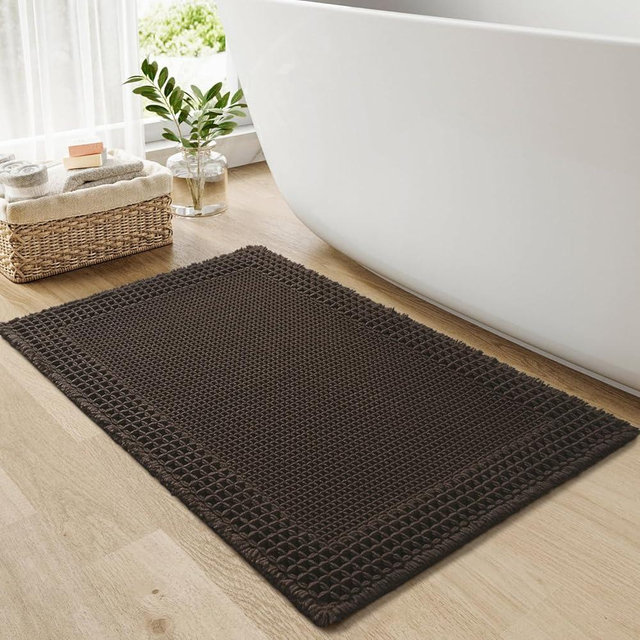 RESARE Waffle Bath Mat for Bathroom, Super Absorbent Bathroom Rugs Non Slip Machine Washable, Ultra Soft Quick Dry Boho Bath Rugs with Tassels, Farmhouse Home Decor Accessories, 24"x36" Chocolate