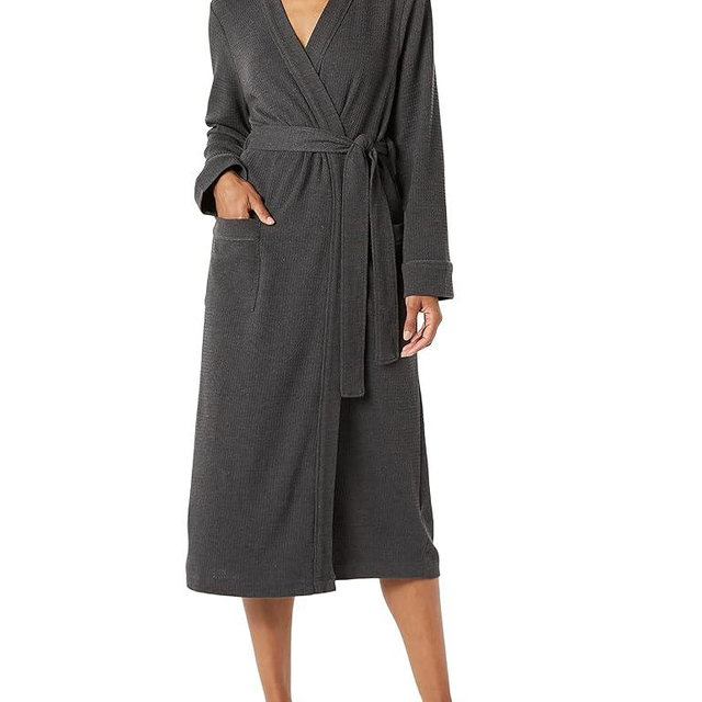 Amazon Essentials Women's Lightweight Waffle Full-Length Robe (Available in Plus Size)