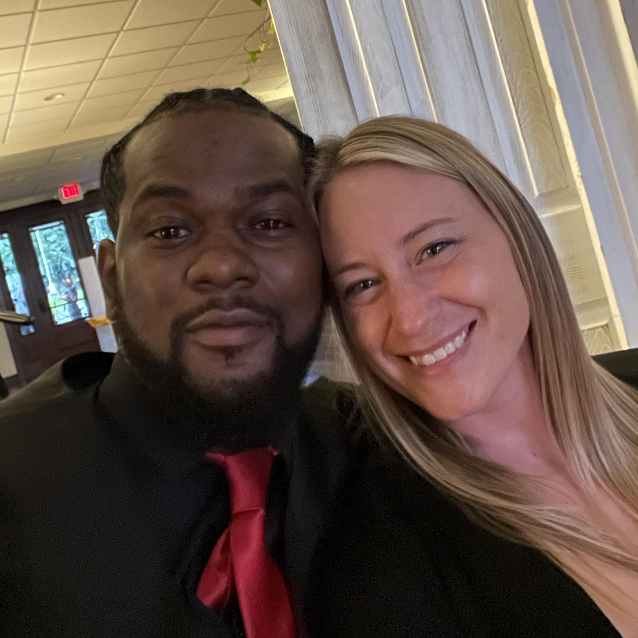 Stephanie Esser and Devon Davis' Wedding Website