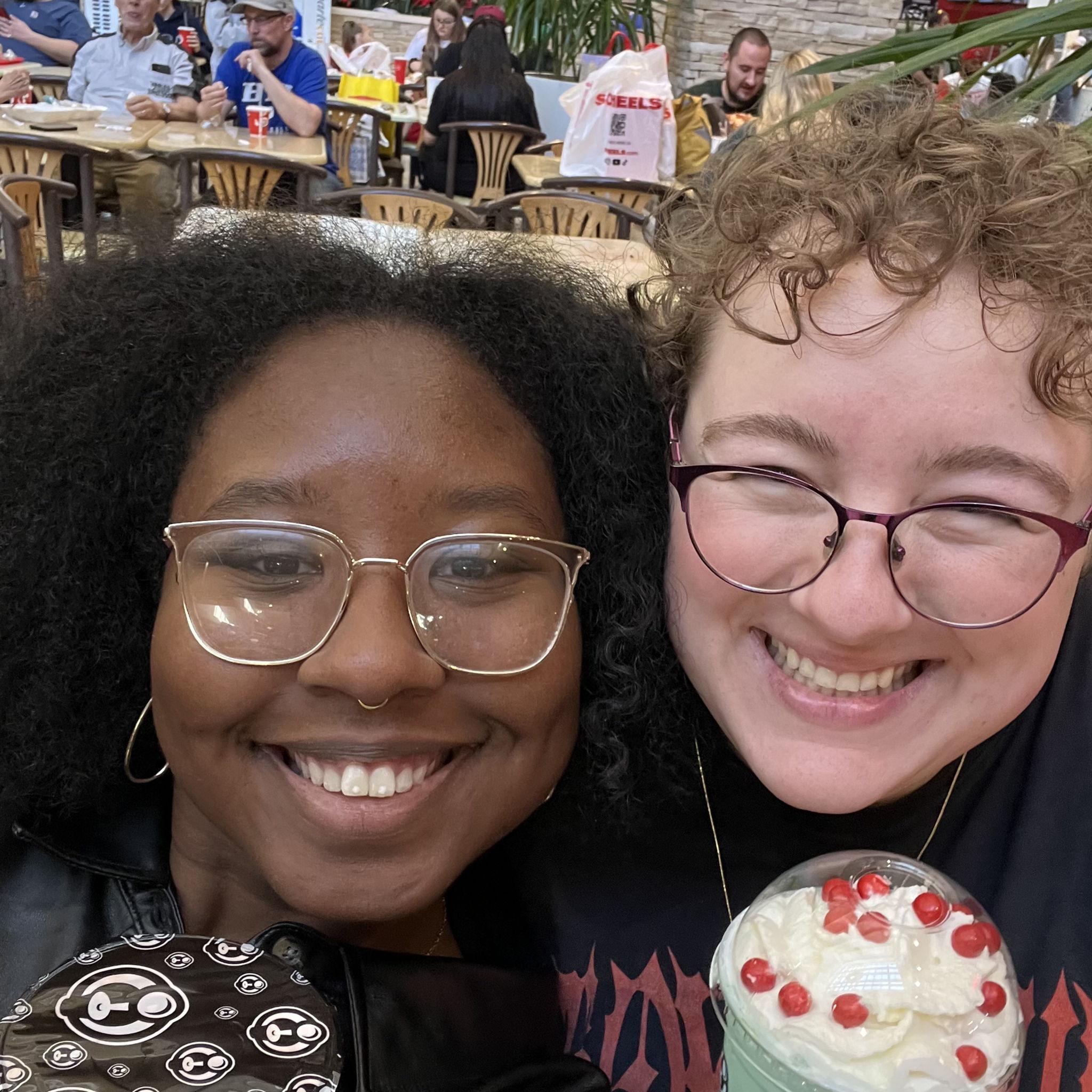 Our trip to the mall near Christmas time 🎄