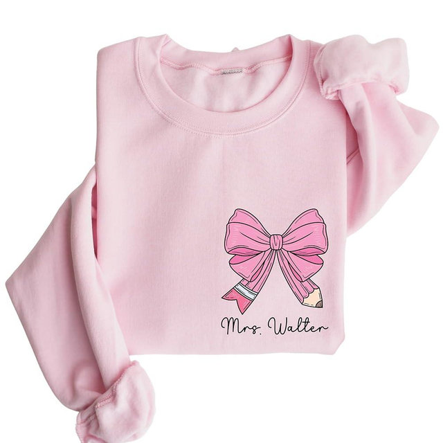 Hee-Roes Personalized Teacher Sweatshirt for Women Bow Sweatshirt Teacher Appreciation Gifts Customized Teacher Sweater Cute Teacher Gifts Coquette Teacher Hoodie with Custom Name