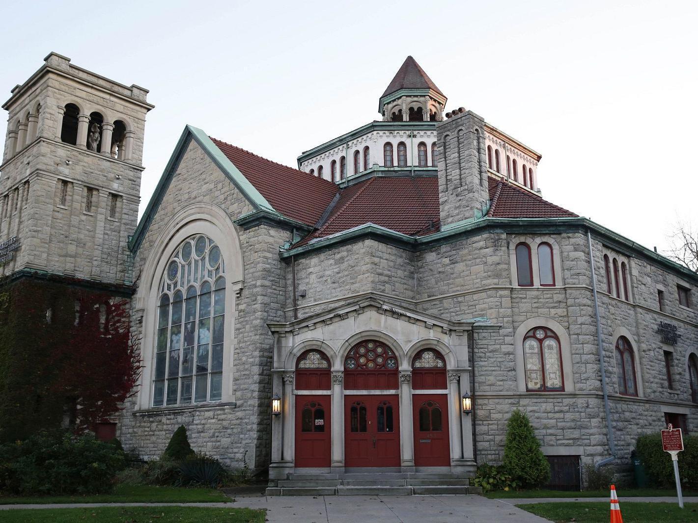 The Wedding Website of Corissa Scaffide and Robert Neuman Jr.