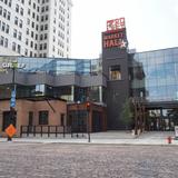 3rd St. Market Hall