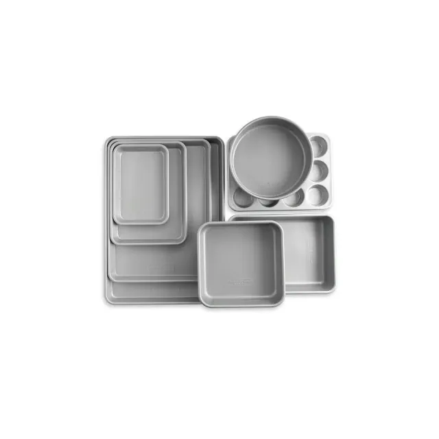 Nordic Ware Brilliant Bakeware 8-Piece Nonstick Pan Set