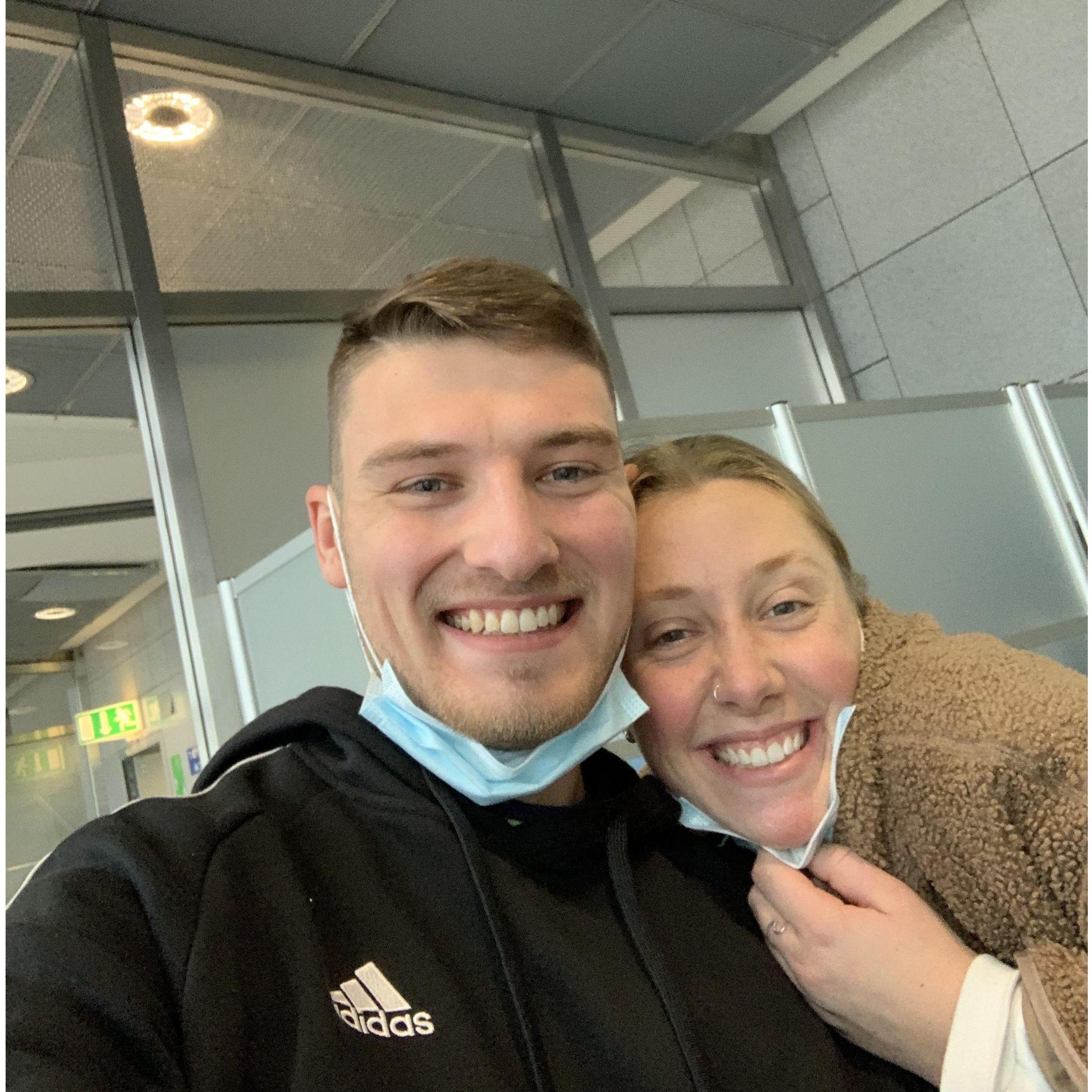 Our first time flying together :D SOOO much FUN! I LOVE traveling with You Bean!
