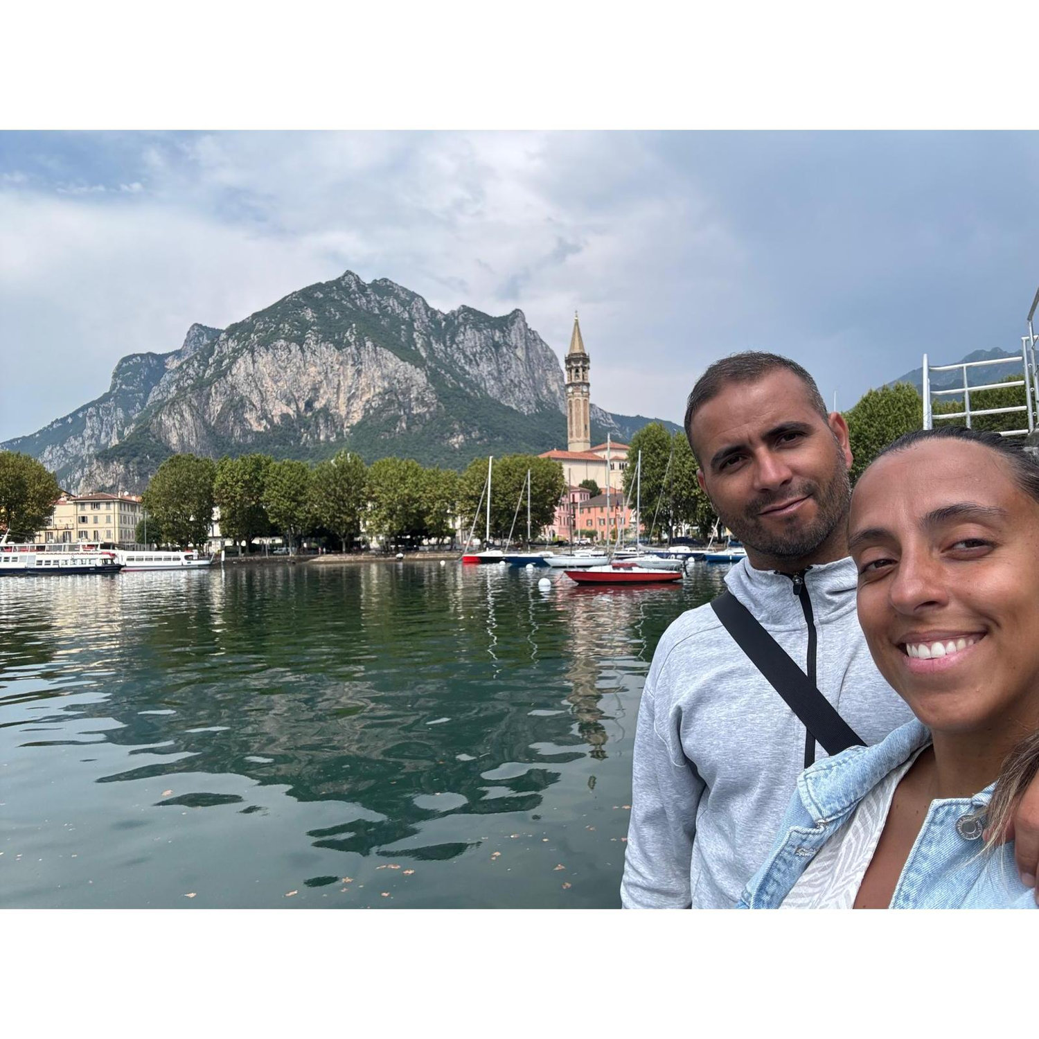 Lecco é tão bonita que voltámos no dia seguinte a esta fotografia, só para a visitar em dia de sol