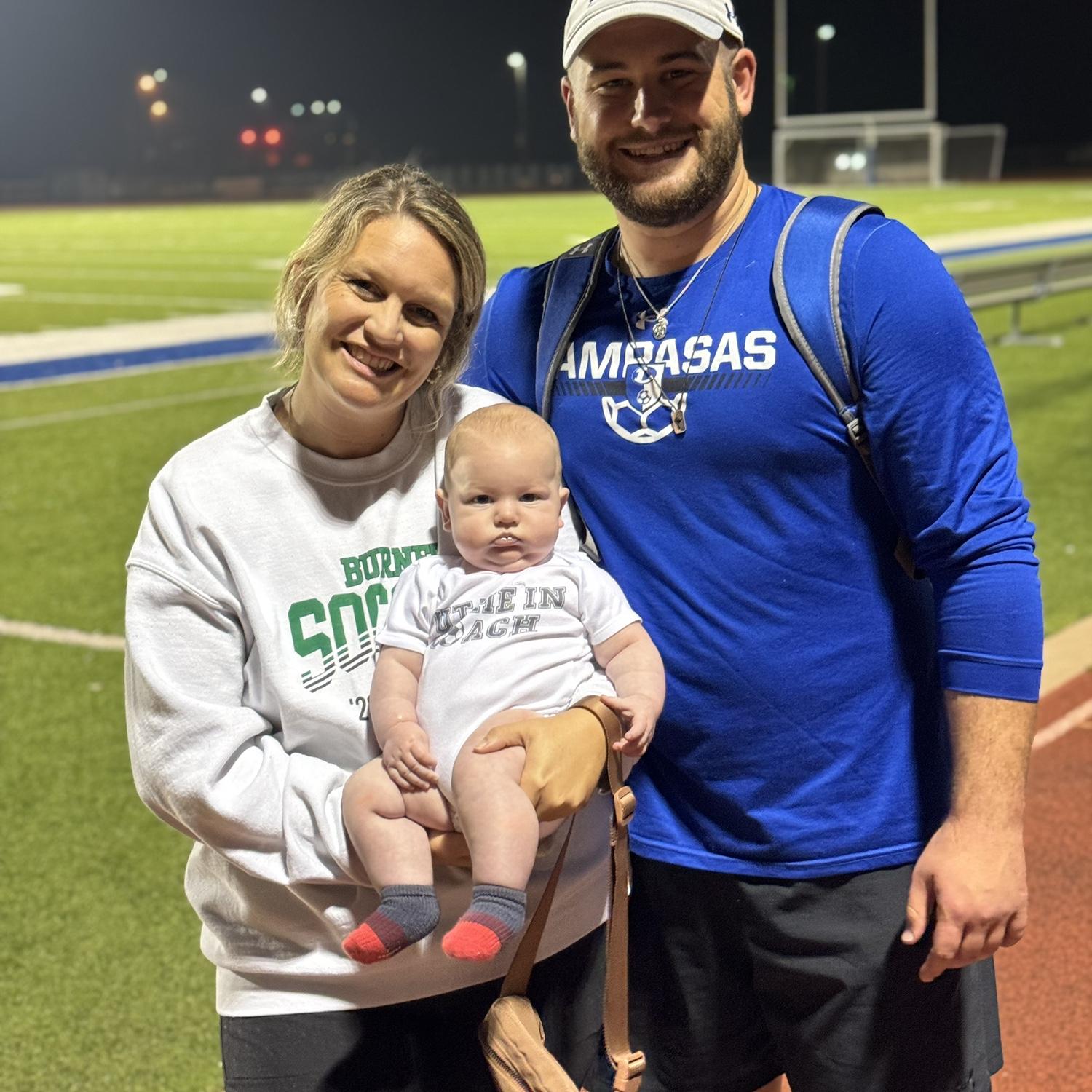 Each others biggest fans 💚💙