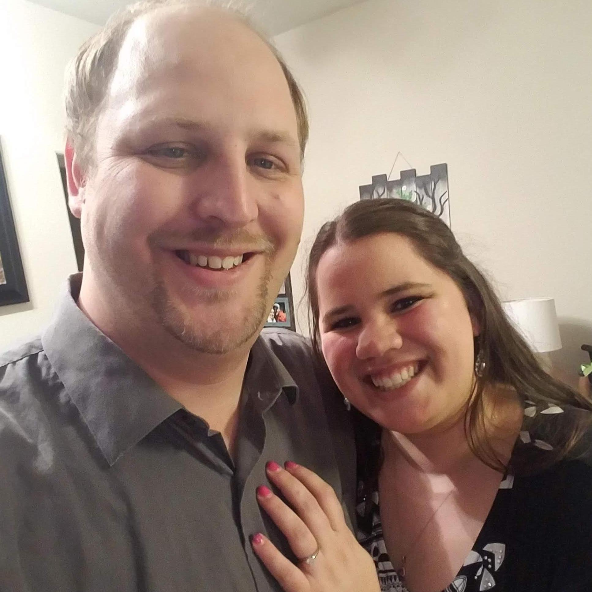 We're engaged!!