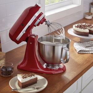 Artisan® Series 5 Quart Tilt-Head Stand Mixer with Premium Touchpoints Black Matte KSM192XDBM | KitchenAid